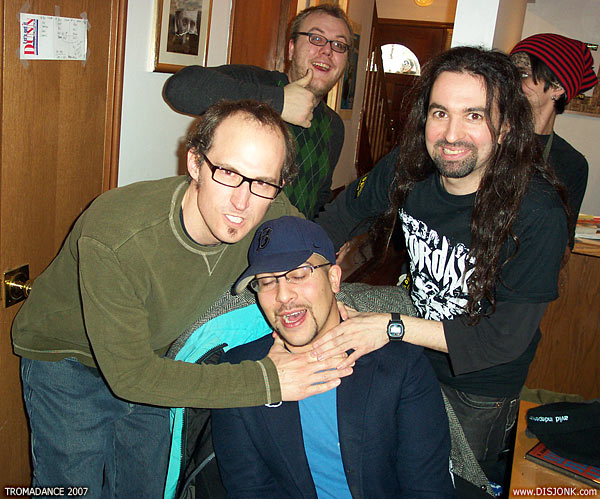 T. Arthur Cottam réalisateur Filthy Food, (pouce derrière) Jack, (étranglé) Jonathan Lee directeur de la programmation Tromadance